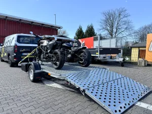 Motorrad Transport Flach - 1,8t gebremst